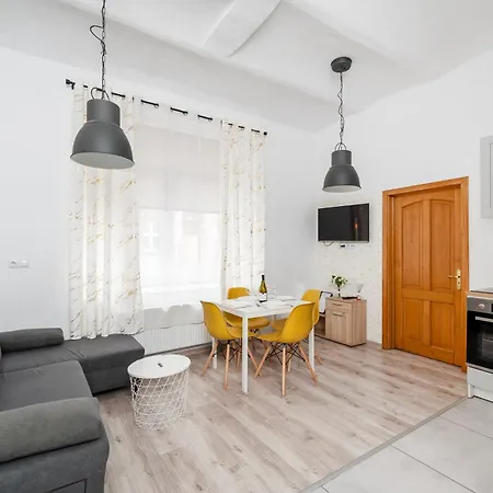 Legionow M1 - Parking, Location Lejlighed